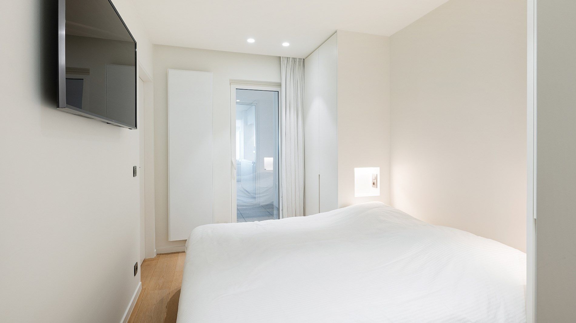 Prachtig gerenoveerd appartement met breed frontaal zeezicht, vlakbij het Albertplein foto 20