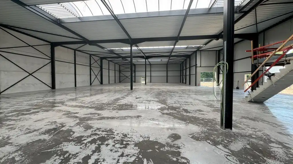 Nieuwbouw loods te huur in Buggenhout foto 3