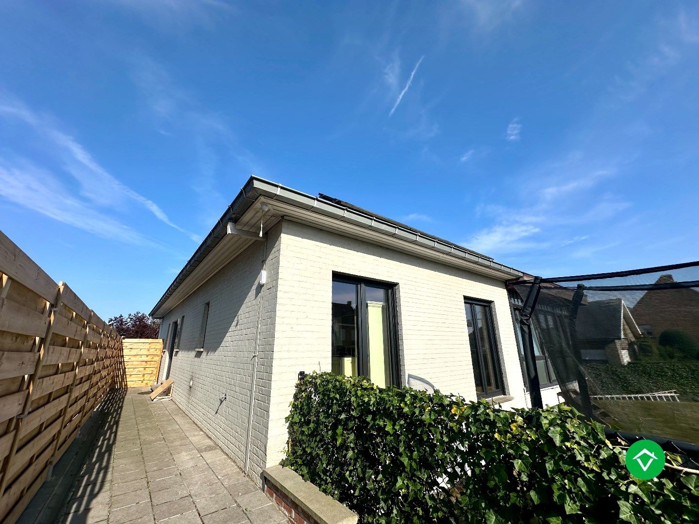 Alleenstaande, unieke woning met drie slaapkamers op een goede ligging te Torhout foto 26
