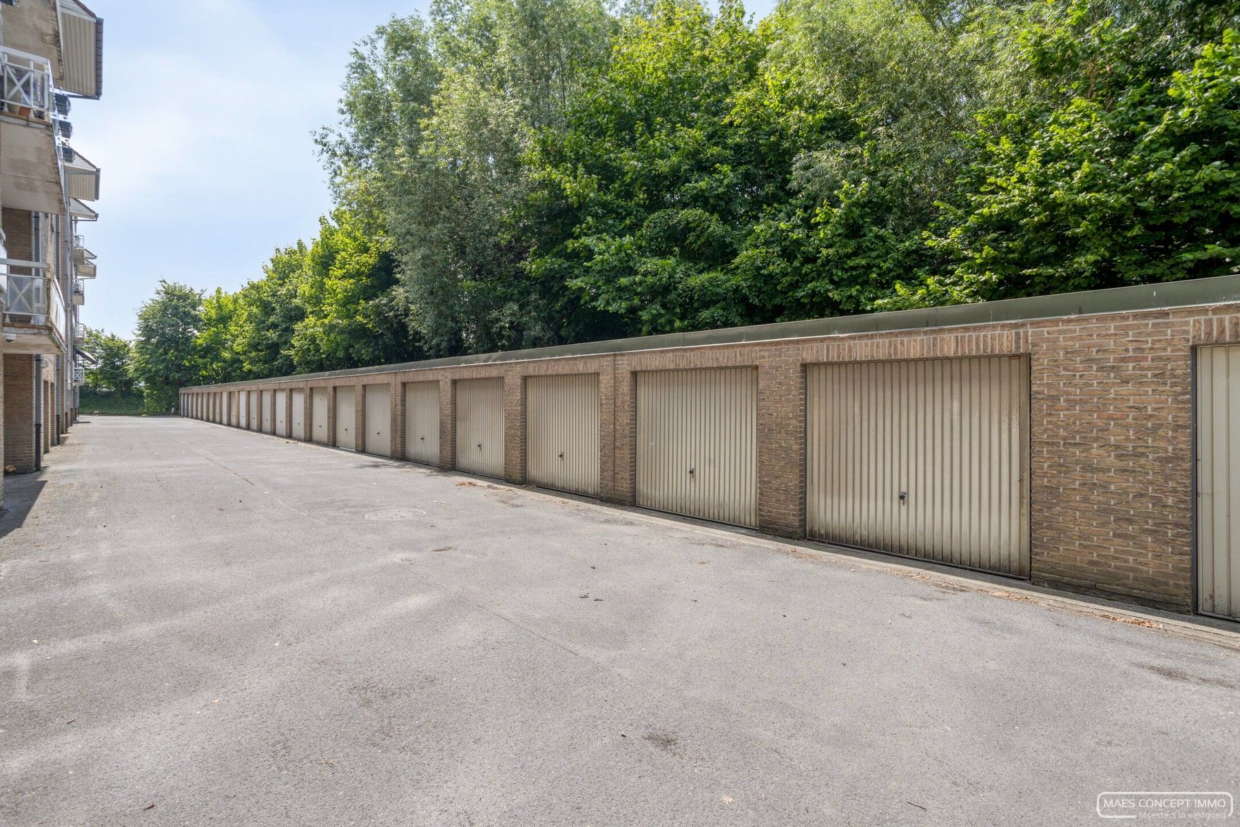 Instapklaar appartement te koop in Harelbeke — topligging vlak bij Kortrijk! foto 14