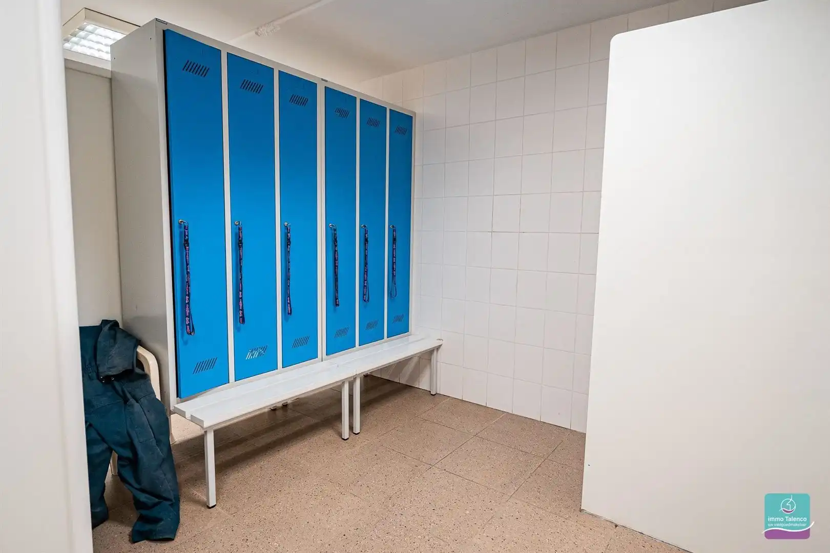 Loods - Opslagruimte op 1 ha 27 are 10 ca - 2300 m² foto 14