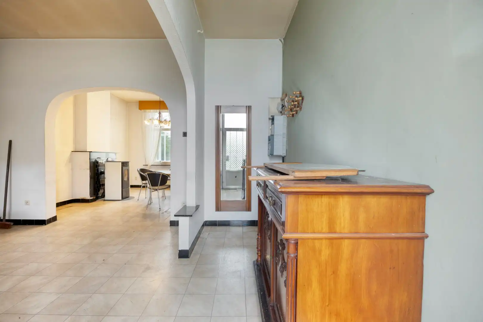 Te renoveren woning met 2 slpks op een perceel van 827 m² !  foto 5