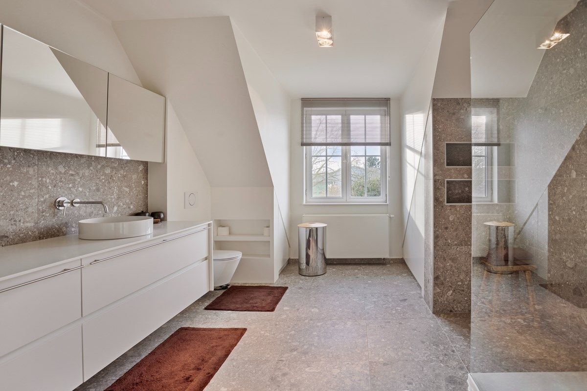 Villa met bedrijfsruimtes en magazijn – De perfecte combinatie foto 16