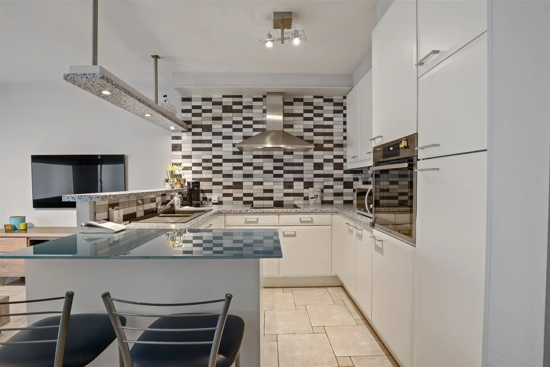 Gelijkvloers appartement met staanplaats, in centrum Berlare. foto 6