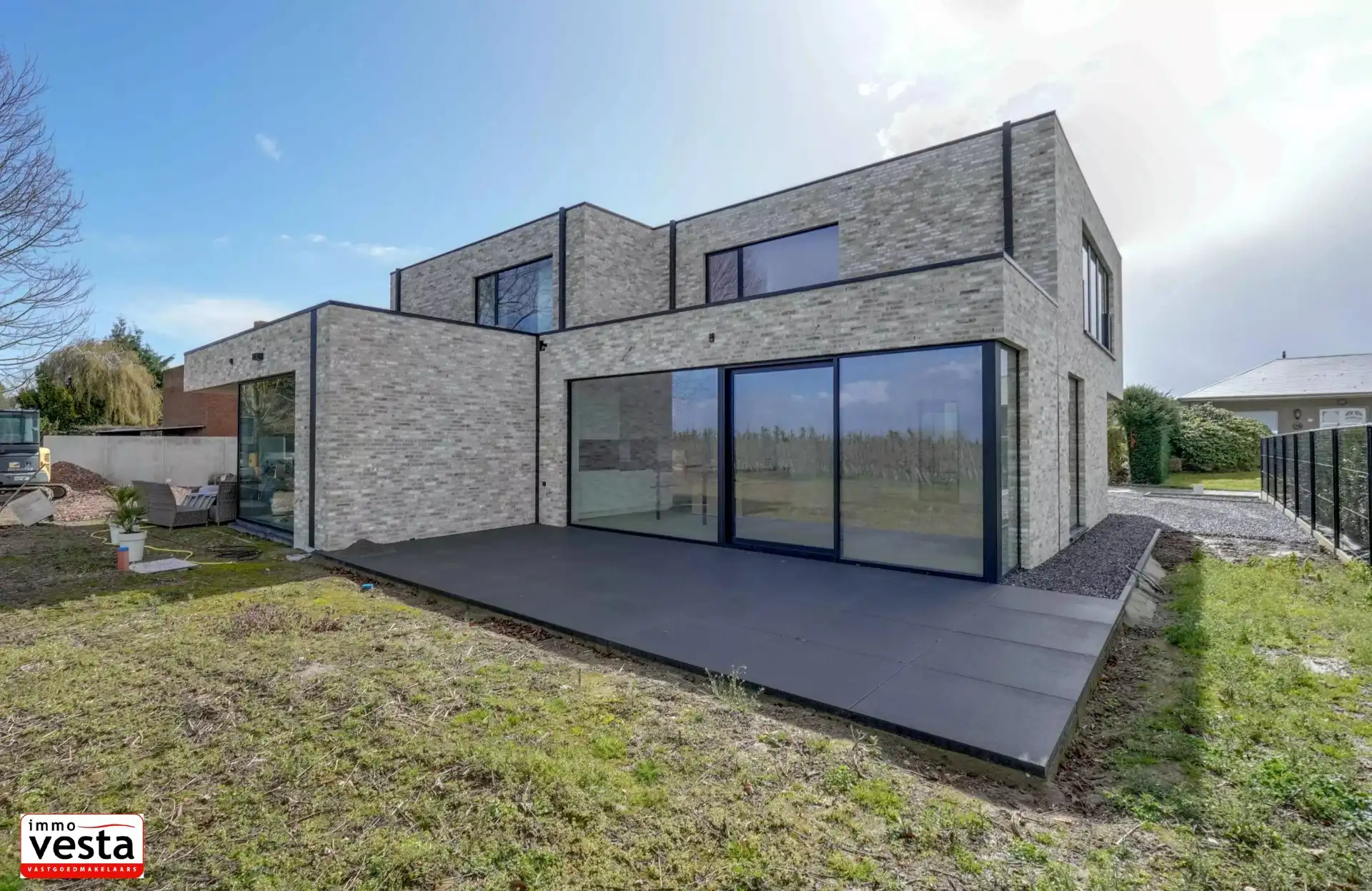 ruime nieuwbouwwoning in de landelijke stadrand foto 22