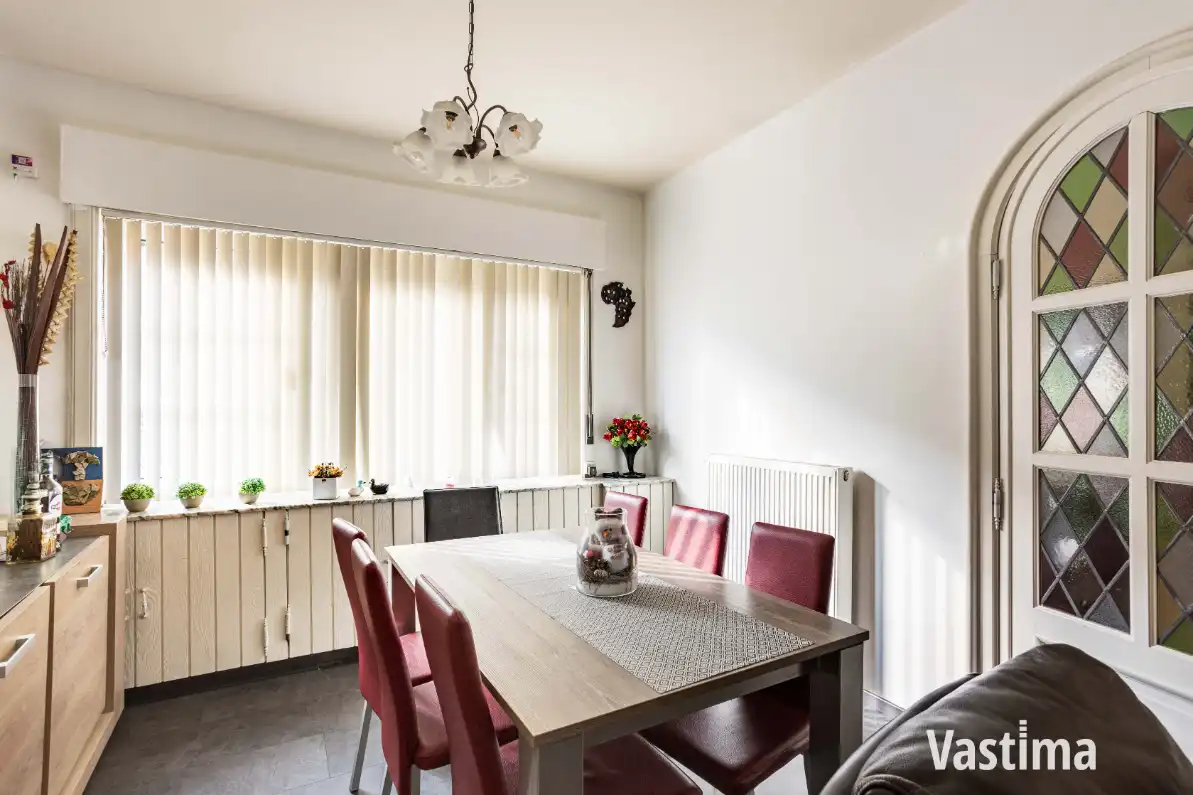 Instapklare stadswoning met 3 slaapkamers, 2 badkamers en tuin foto 6