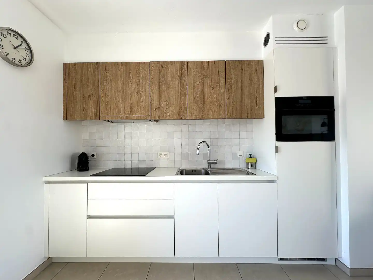 Stijlvol 1-slaapkamer appartement met berging en garage! foto 6