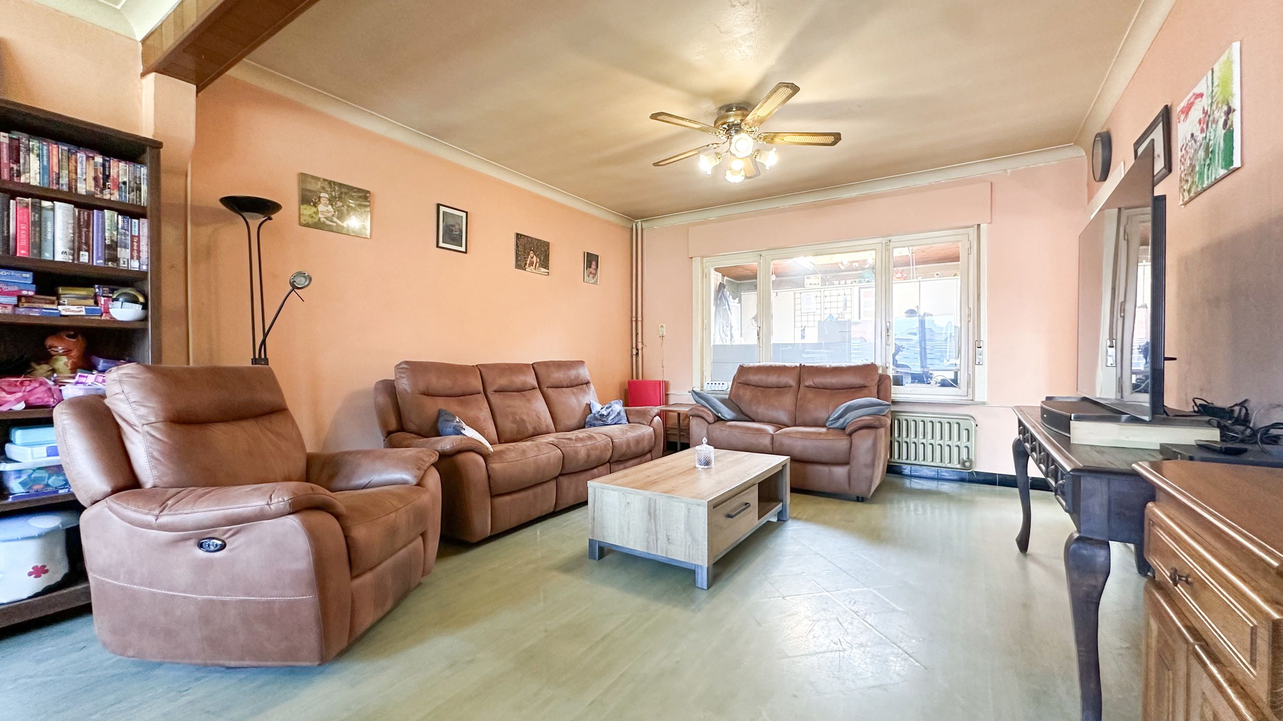 Instapklare woning met woonopp. van 309m² te Houthalen! foto 5