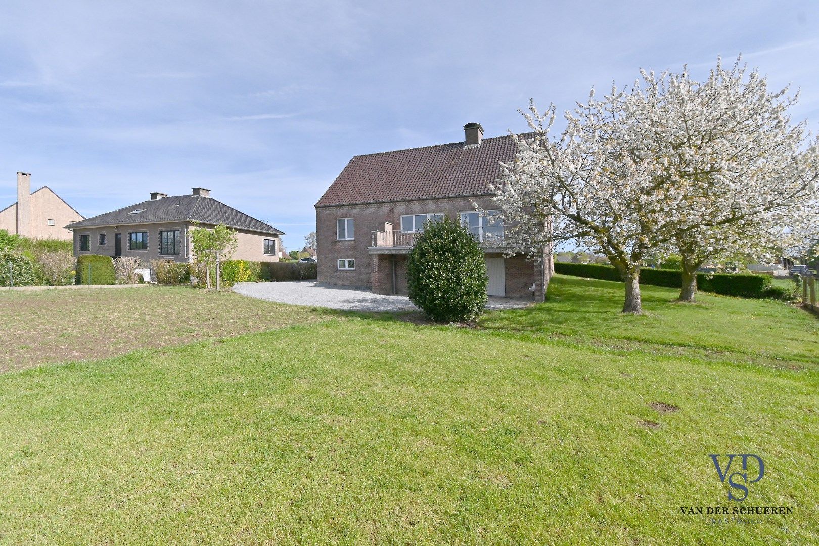 Ruime woning op unieke locatie in het groen, vlakbij Dikkele foto 32