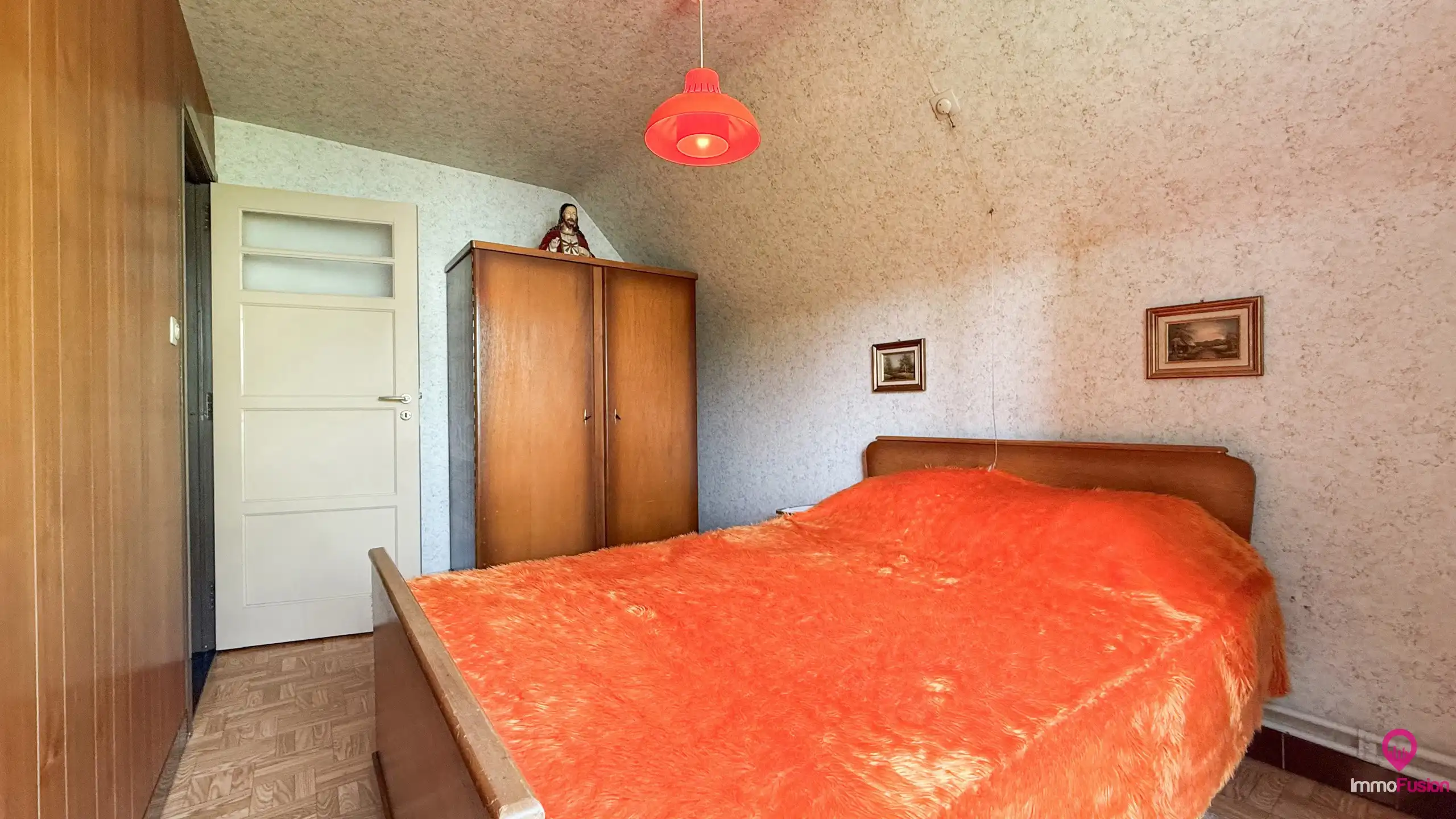 Rustig gelegen woning met dubbele garage, kelder en privacy! foto 28