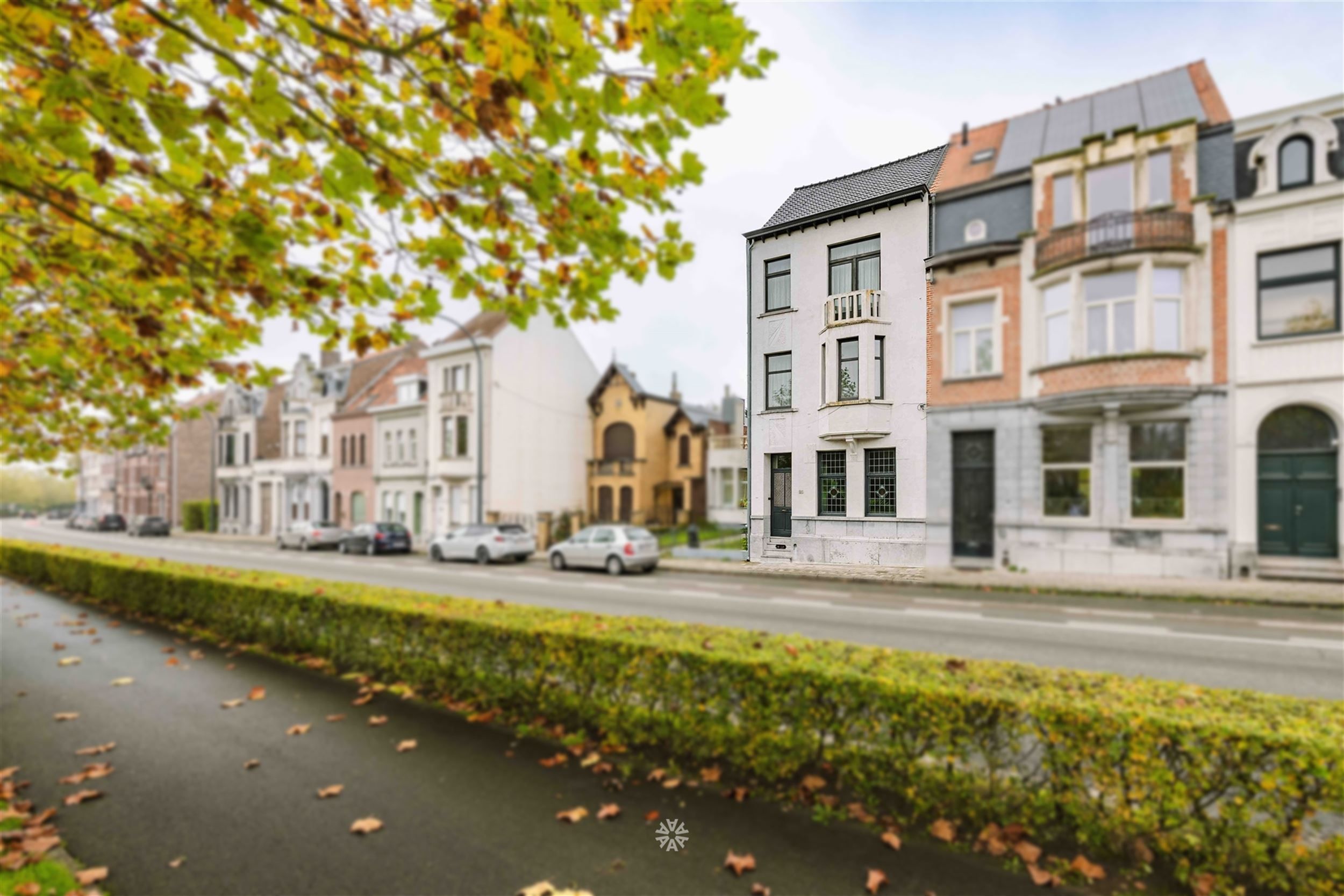 Klassevolle herenwoning met moderne aanbouw in hartje Ronse foto 26