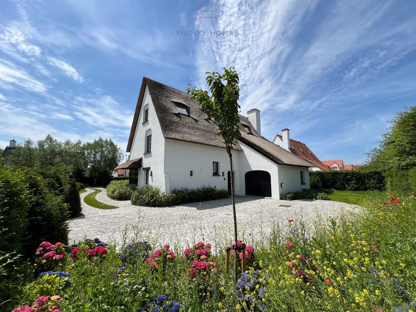 Grote gerenoveerde villa in residentiële villa-wijk nabij het Koningsbos aan de rand van het Zoute. foto 24