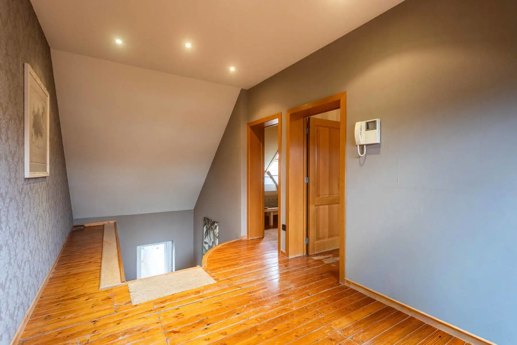 Polyvalente woning met tuin:  momenteel 2 appartementen garage en groot magazijn! foto 26