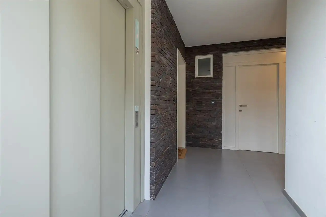 Penthouse met 3 slpk., riant terras, autostaanplaats en kelderberging foto 28