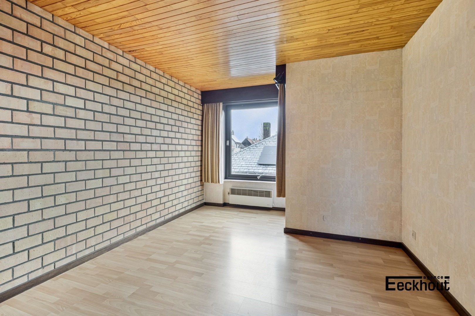 Ruime villa met 4 slaapkamers en grote tuin op gunstige locatie! foto 22