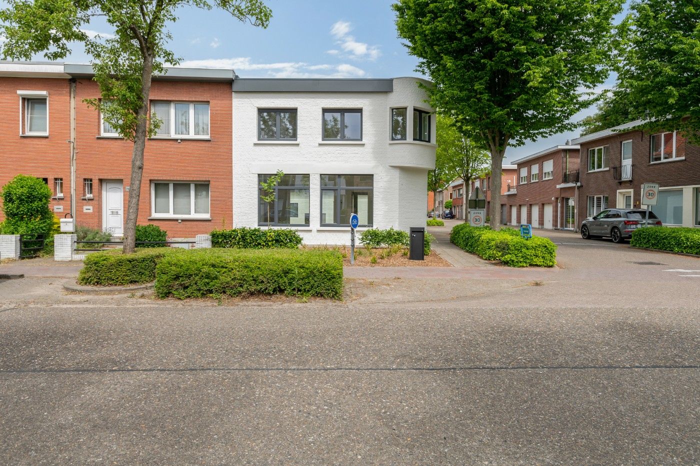 Volledig gerenoveerde, instapklare woning met 3 slpk., tuintje en garage foto 33