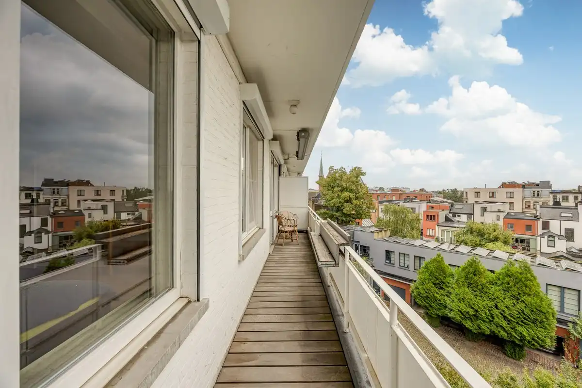 Zeer ruim en lichtrijk appartement te koop foto 24