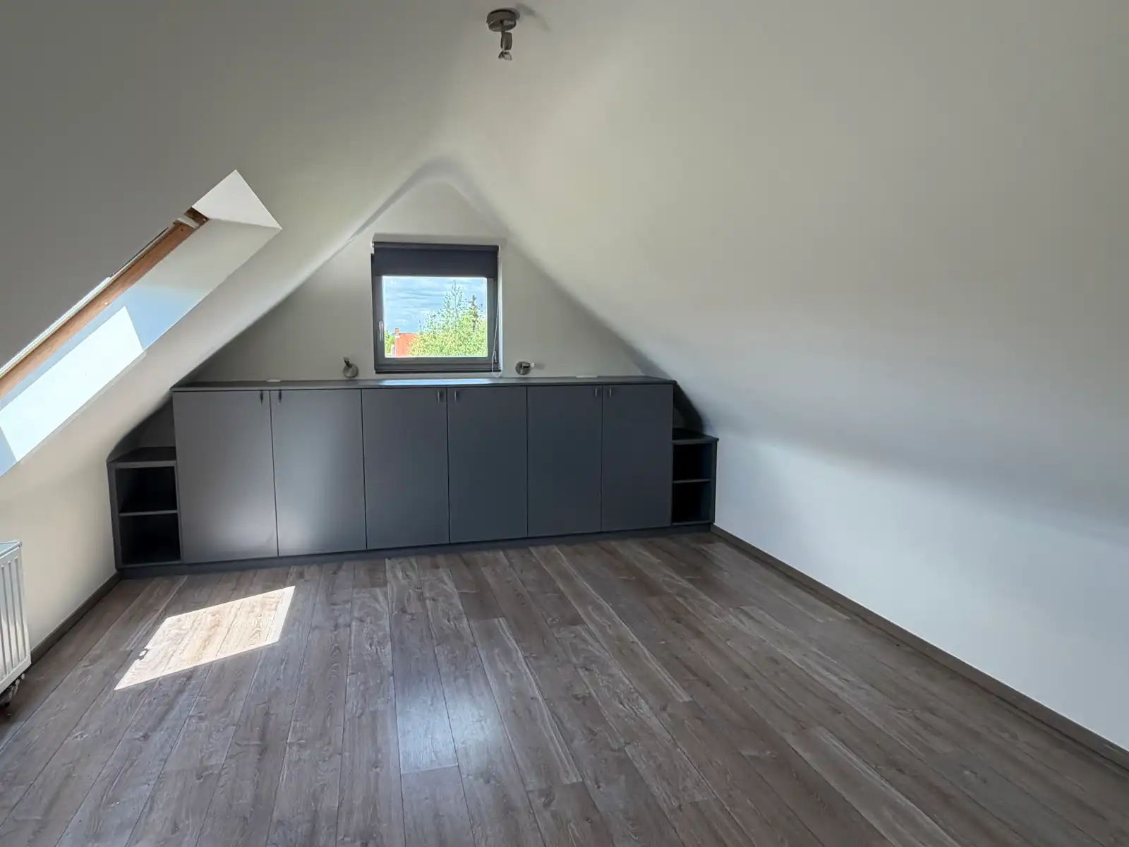 Recent duplexappartemnt met 2 slaapkamers rustig gelegen in dorpscentrum foto 8