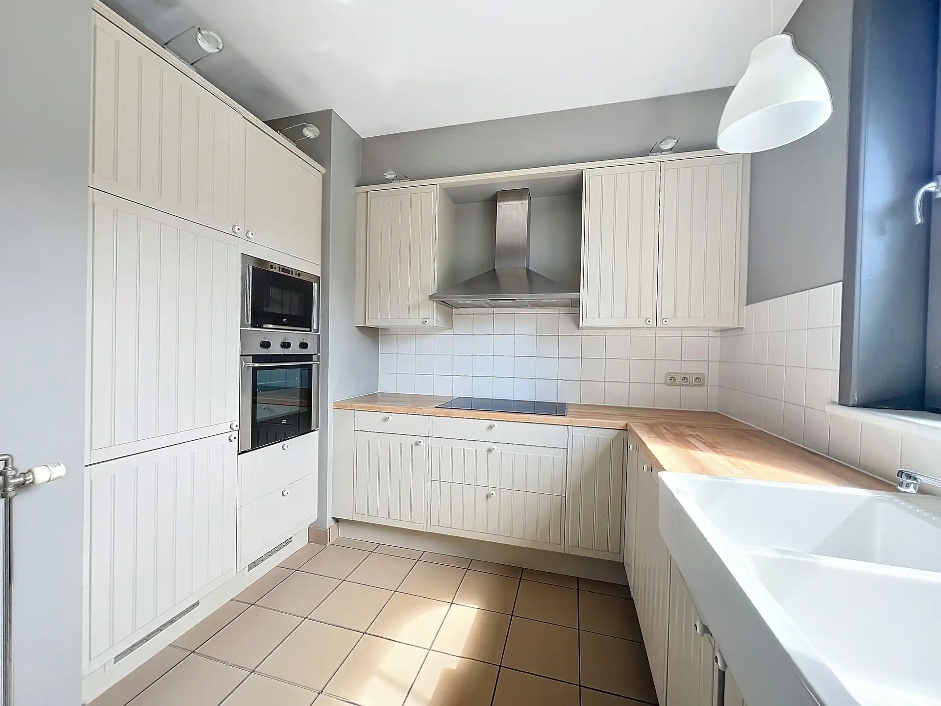 Vlakbij de Botanische Tuinen, mooie flat met 2 slaapkamers  foto 4