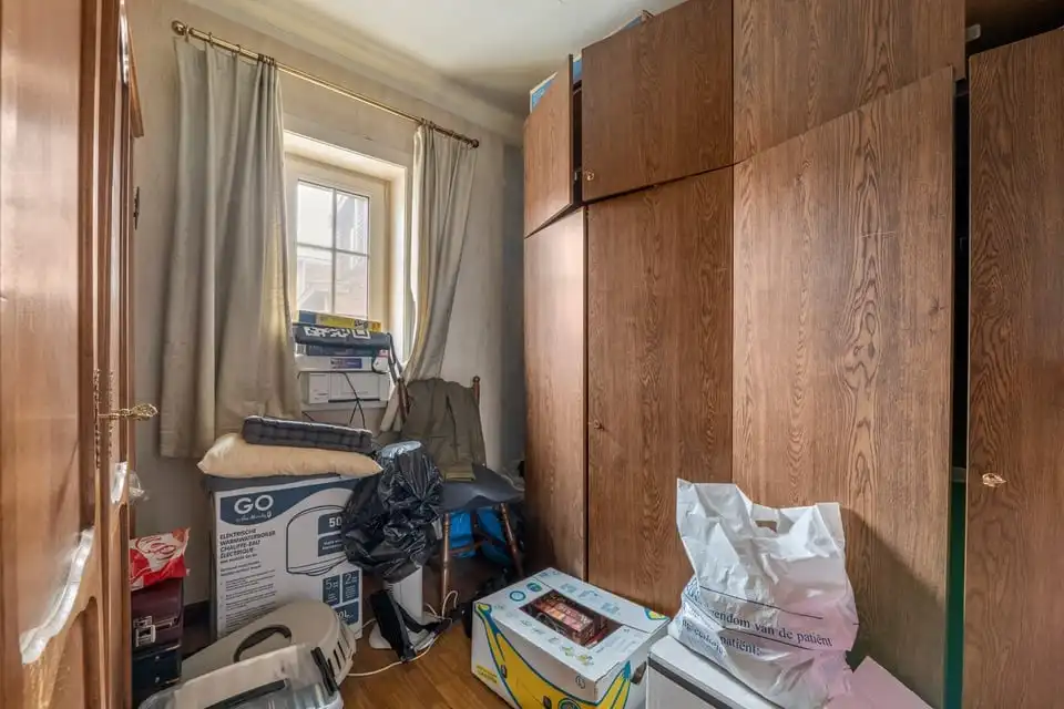 TE RENOVEREN STADSWONING IN SINT-TRUIDEN foto 17