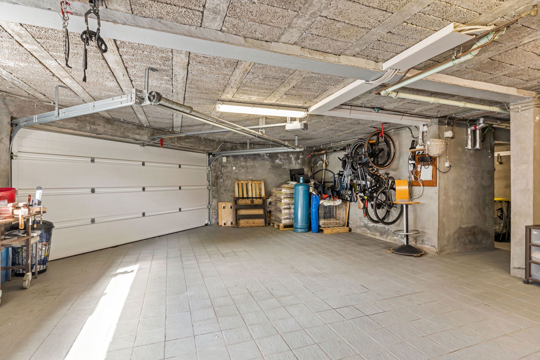 Open bebouwing met 360° landelijk zicht en 2 garages foto 26