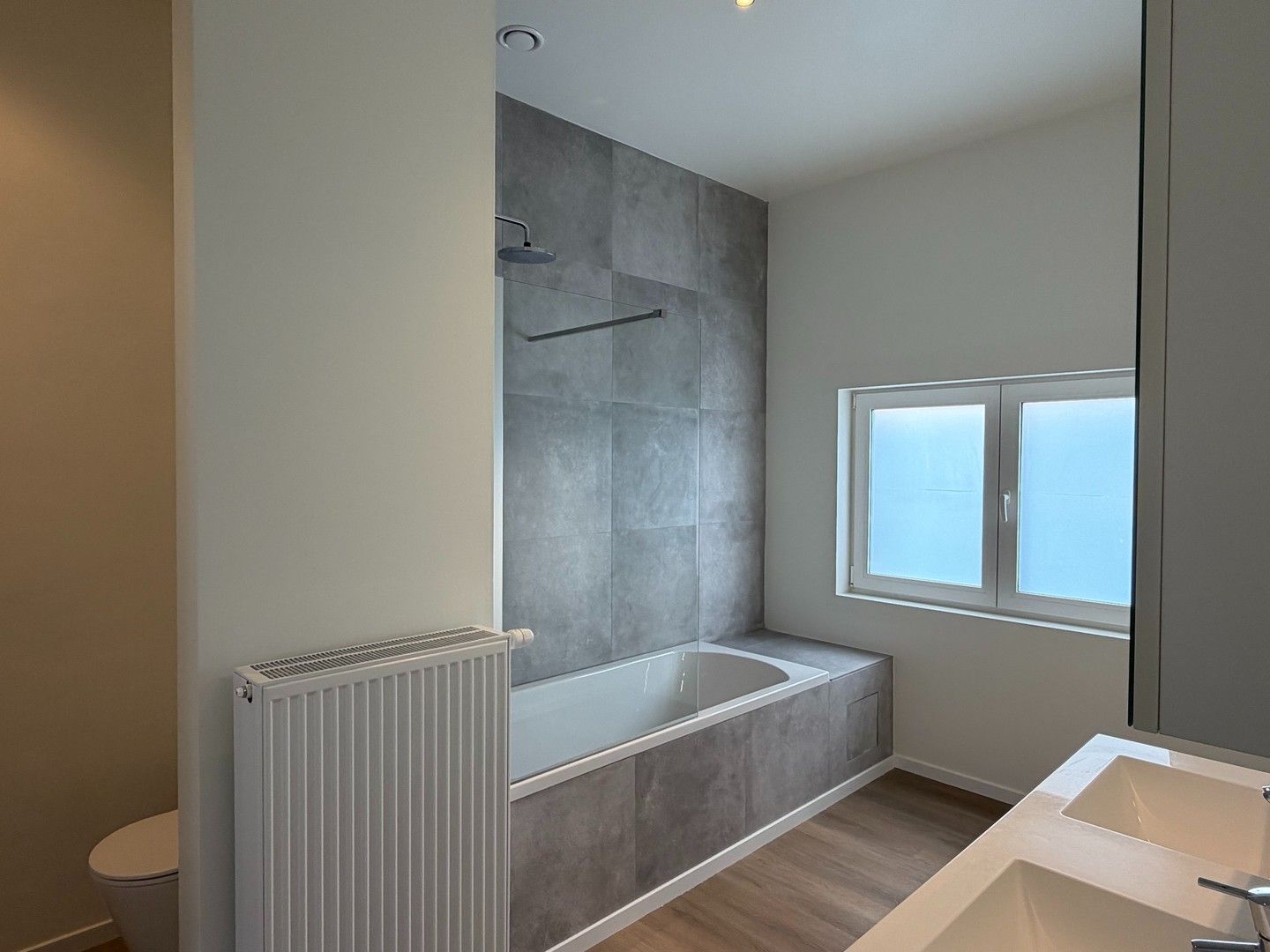 Recent gerenoveerd appartement te huur in Gent foto 18