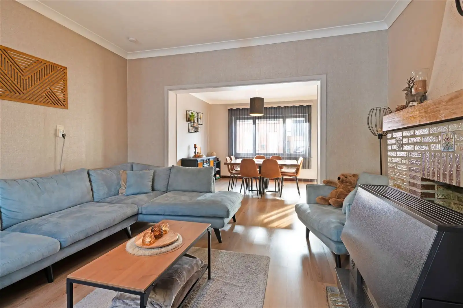 Gezinswoning met garage en tuin op 6are30 foto 2