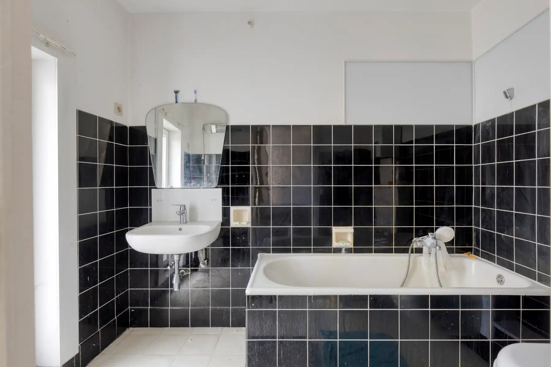 Centraal gelegen woning met handelsruimte foto 14