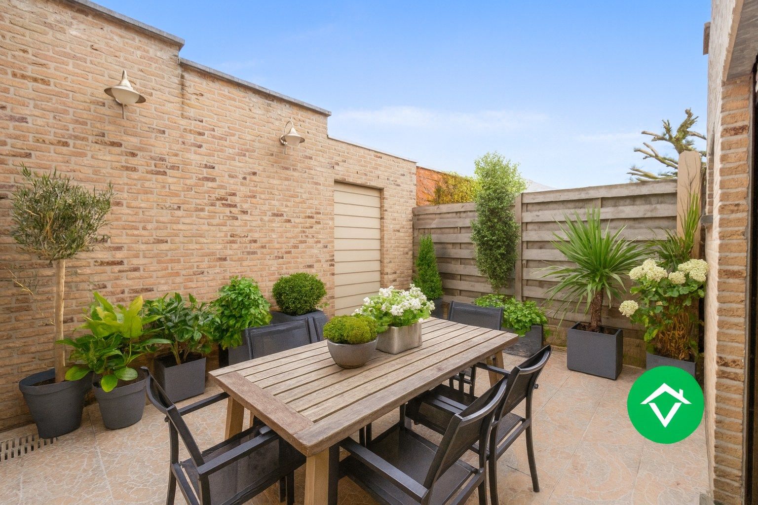 Veelzijdig handelspand met woonst en twee verhuurde appartementen in centrum Aartrijke foto 16