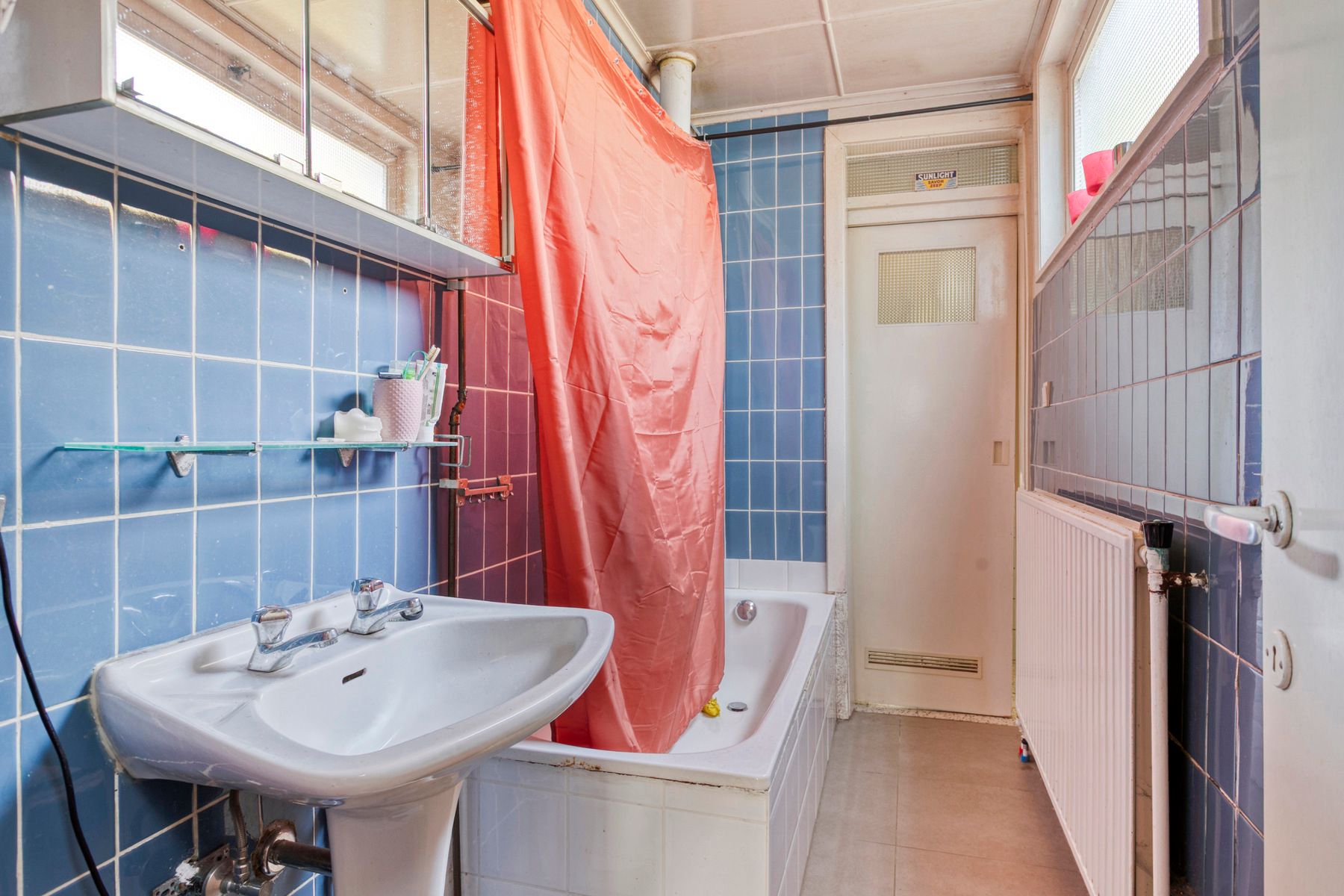 Goedgelegen woning met 4 slaapkamers !! foto 7