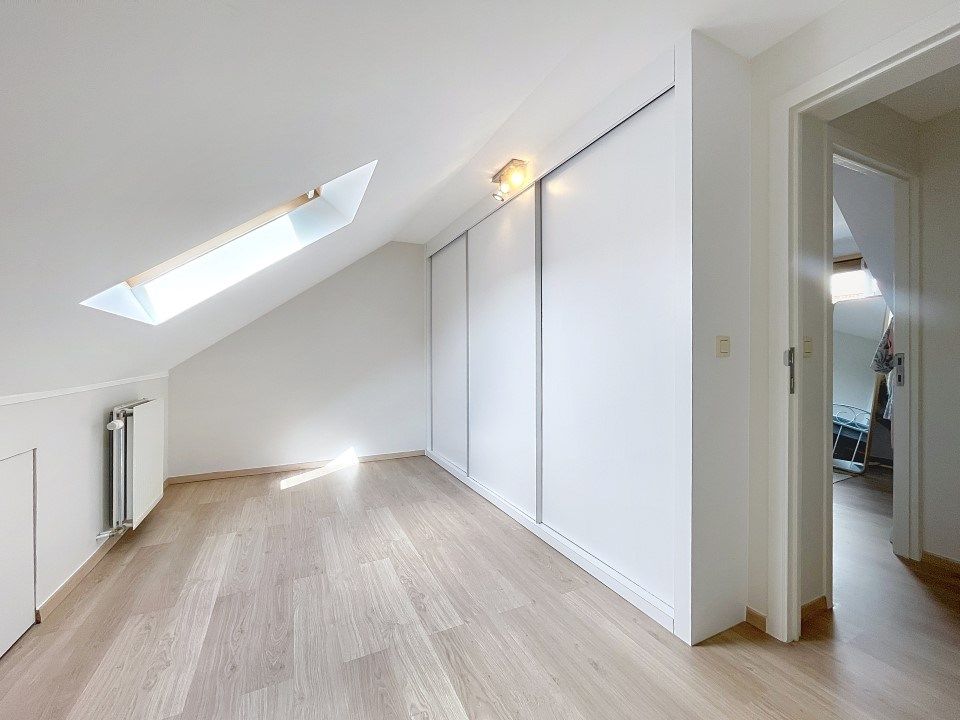 Ruime, lichtrijke woning met 3 slaapkamers in centrum Oostnieuwkerke foto 6