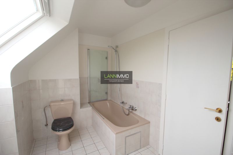 Instapklare woning met 3 slaapkamers en 2 garages foto 25