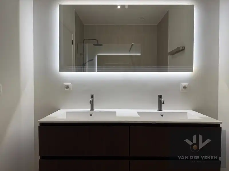 LICHTRIJK NIEUWBOUWAPP MET 2 SLPK NABIJ QUARTIER BLEU EN STADSCENTRUM foto 15