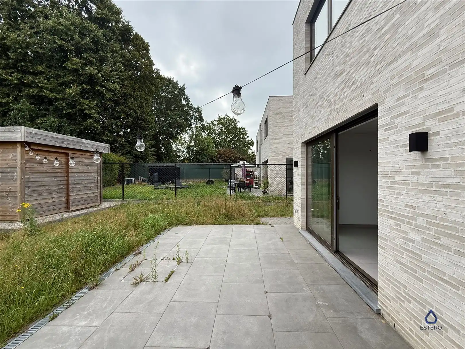 Nieuwbouwwoning met 4 slpk en carport foto 8