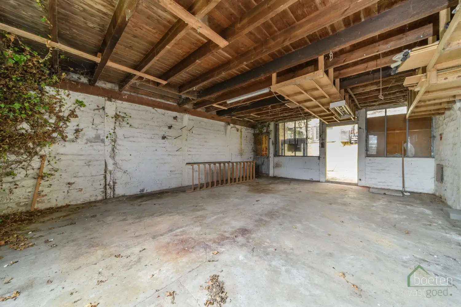 BEVEREN AAN DE IJZER: Renovatieproject en/of (deels) te slopen woonhuis met zuidgerichte tuin op 279m² grondopp. foto 9