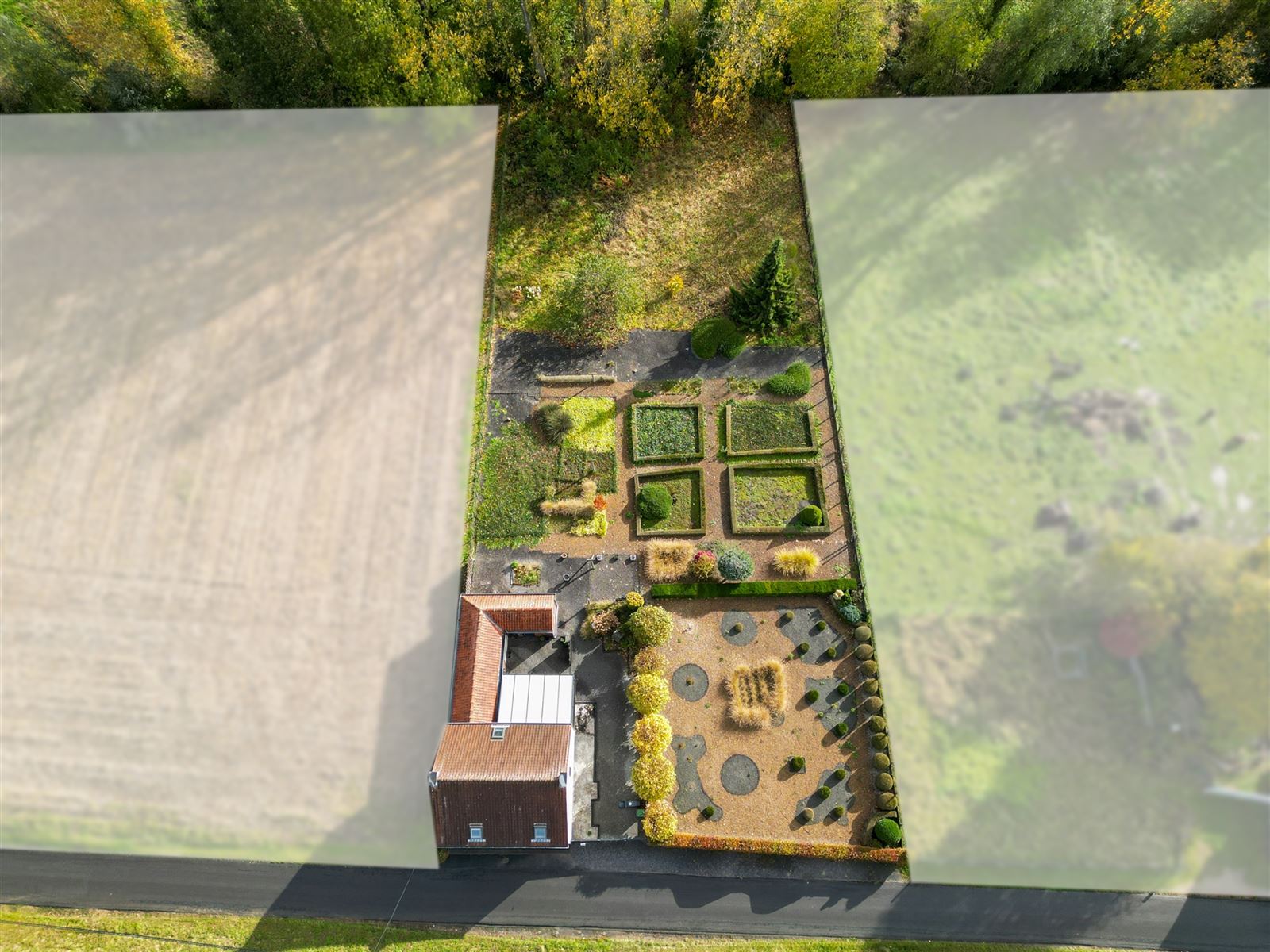 Rustig gelegen deels gerenoveerde woning foto 3