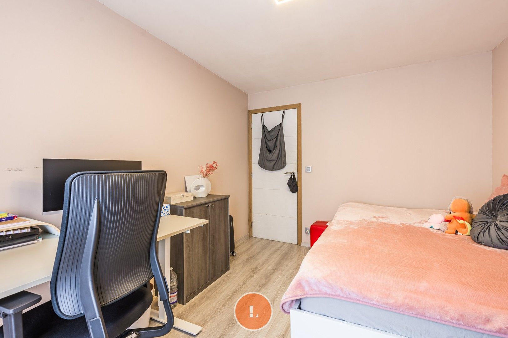 Huis met 3 slaapkamers te koop in centrum Menen foto 8