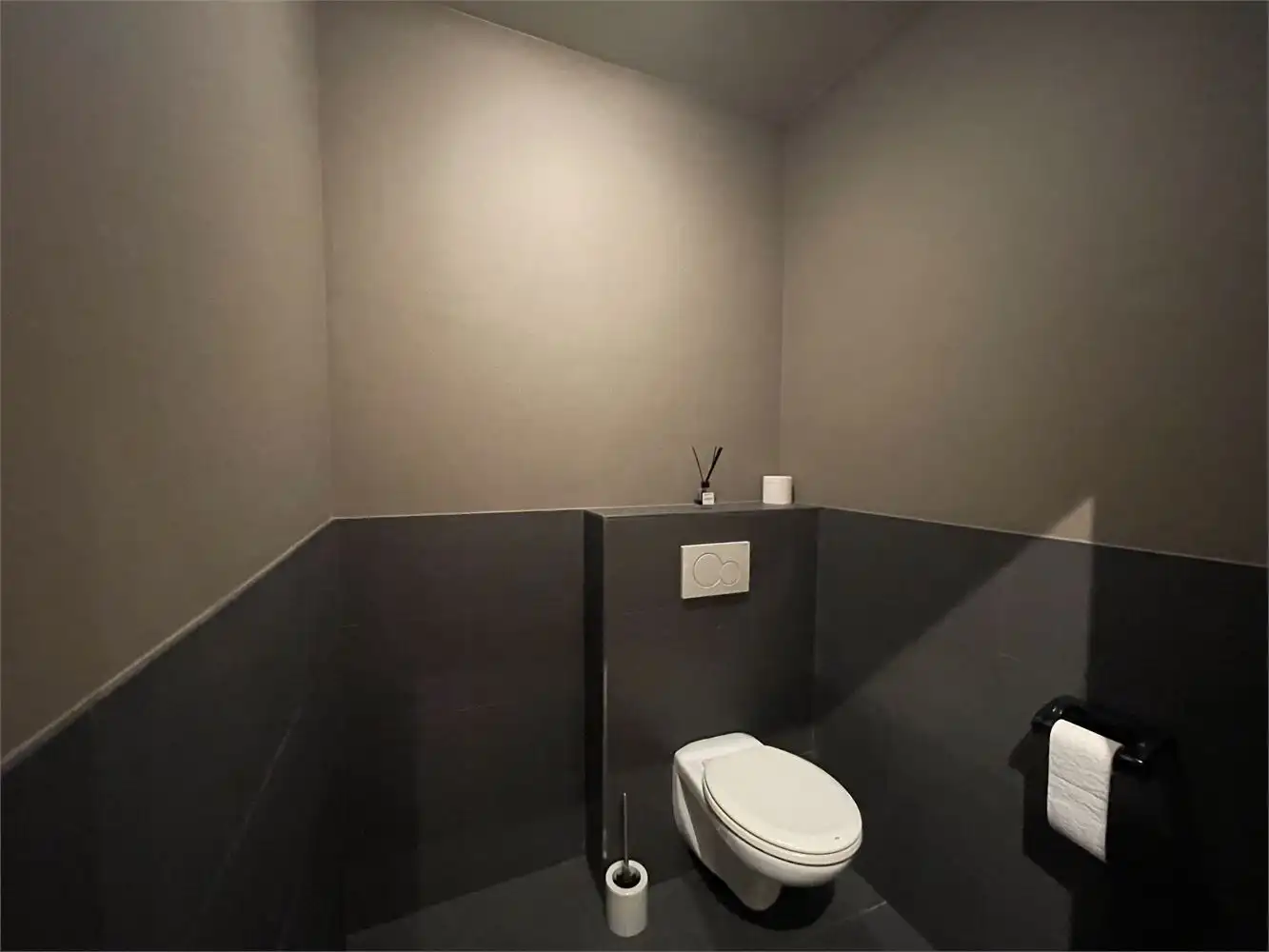 Handelspand met woongelegenheid foto 11