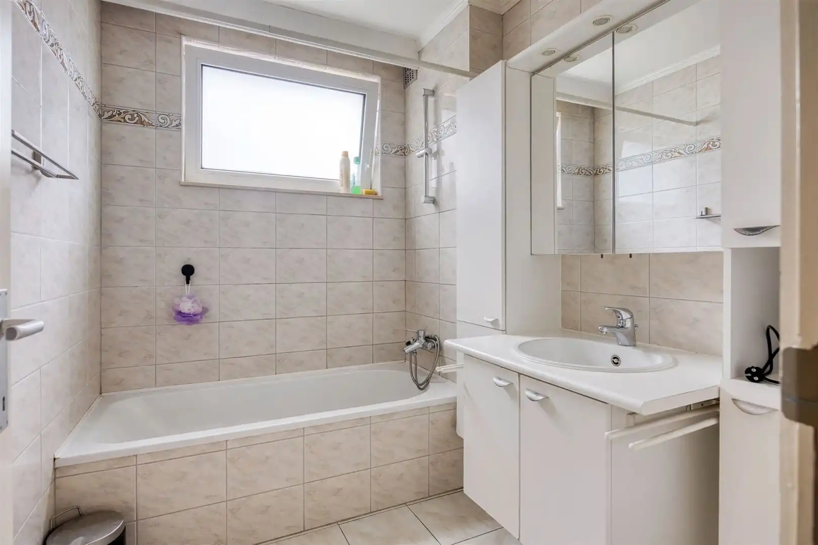 TE KOOP: Appartement met 2 slaapkamers in hartje Zolder! foto 11