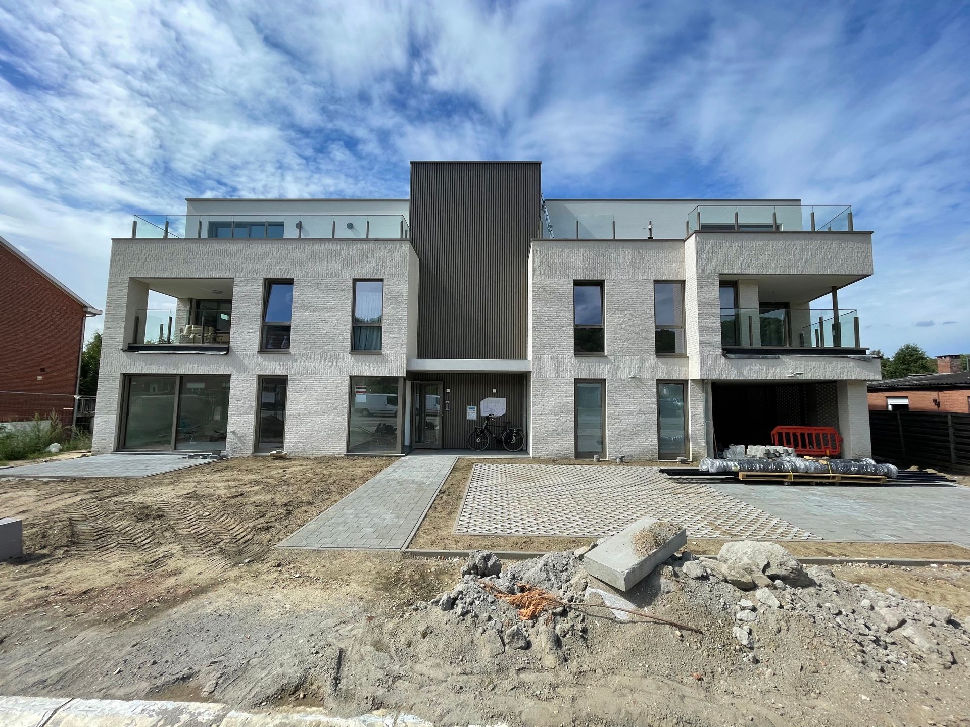 Nieuwbouw appartement op uitstekende locatie foto 2