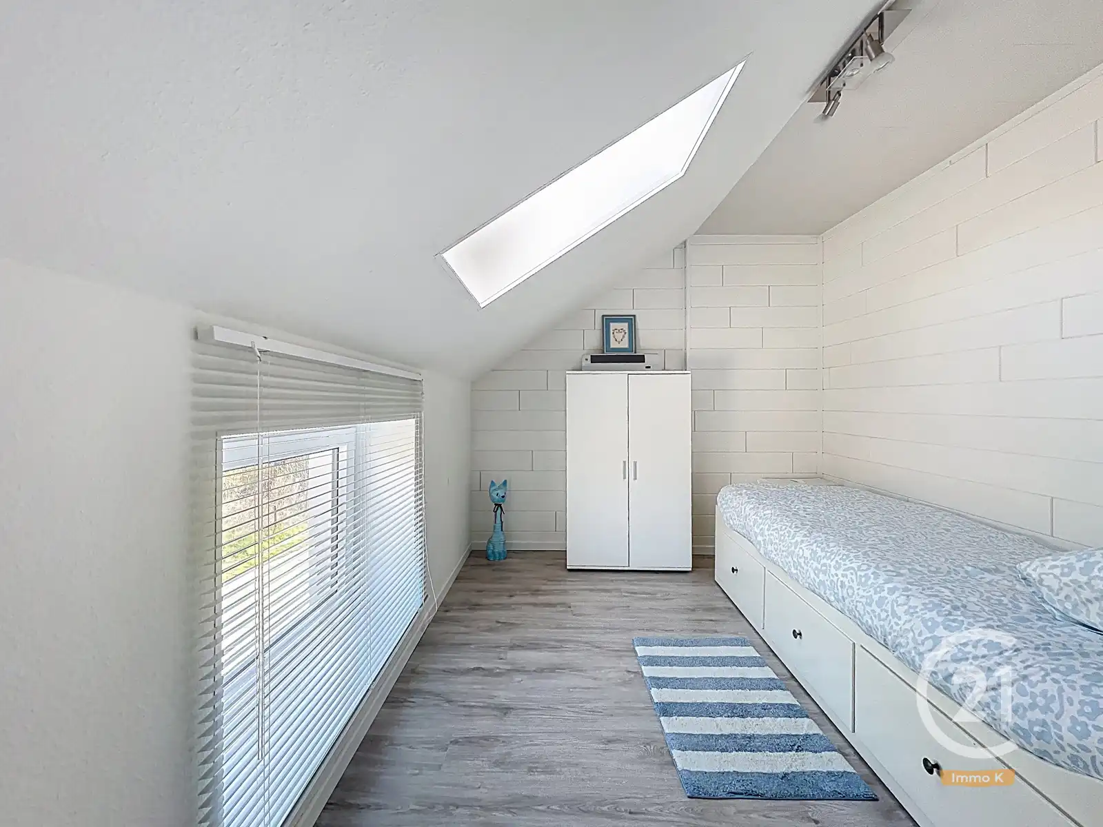 Knusse instapklare woning met ruime tuin en weide nabij E40 foto 17