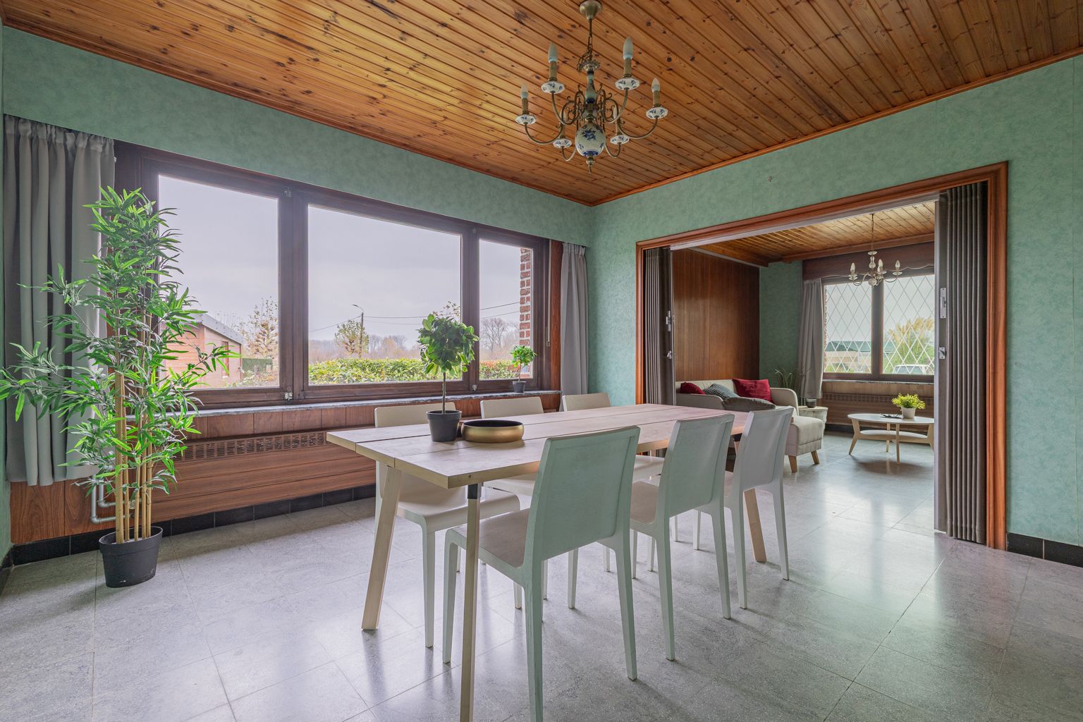 Charmante gezinswoning aan de rand van het centrum! foto 3