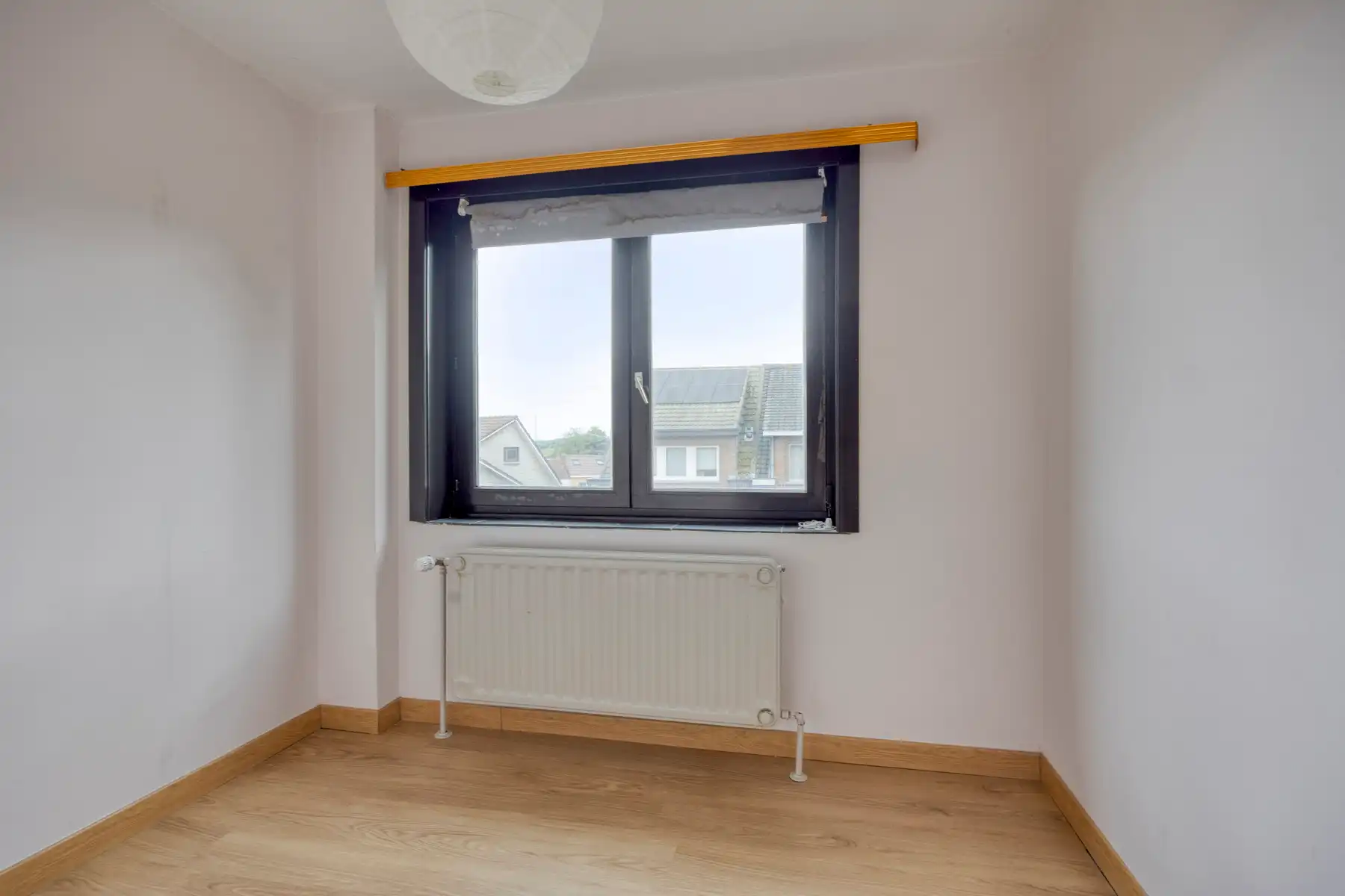 Woning met 4 slaapkamers, garage en tuin foto 17