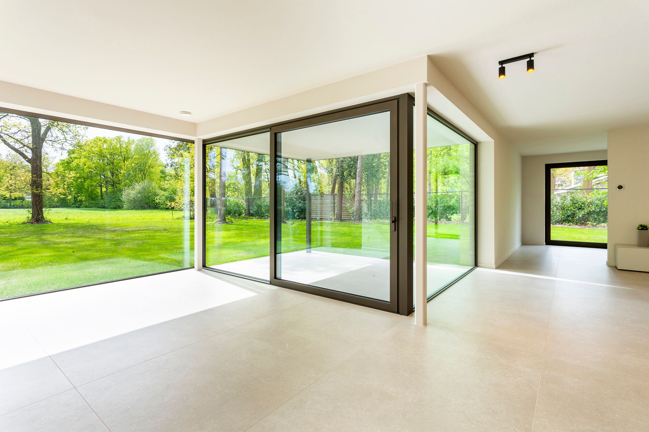 nieuwbouw luxevilla met riante tuin foto 4