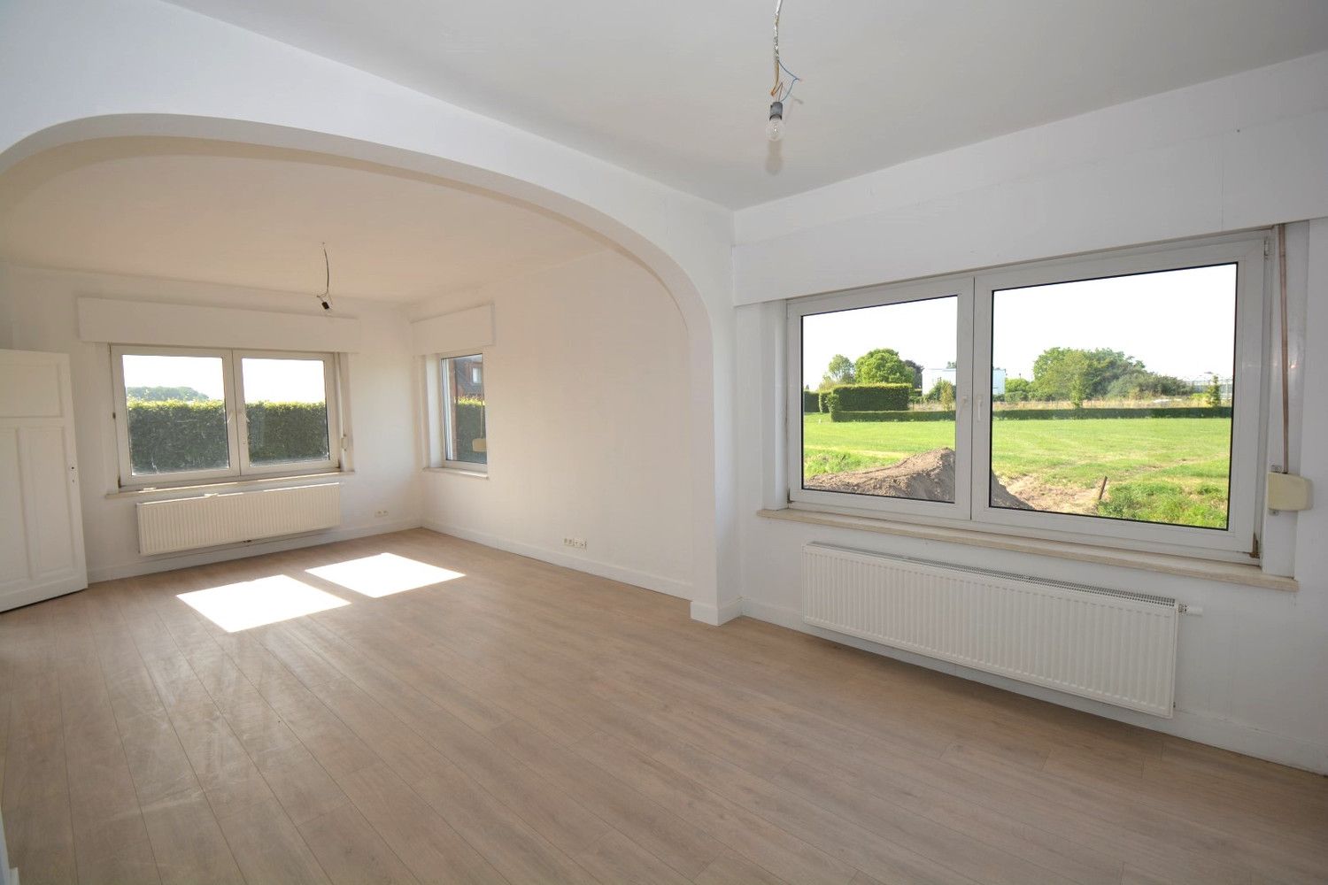 RIANTE, GERENOVEERDE WONING OP 3.400 m²! foto 5