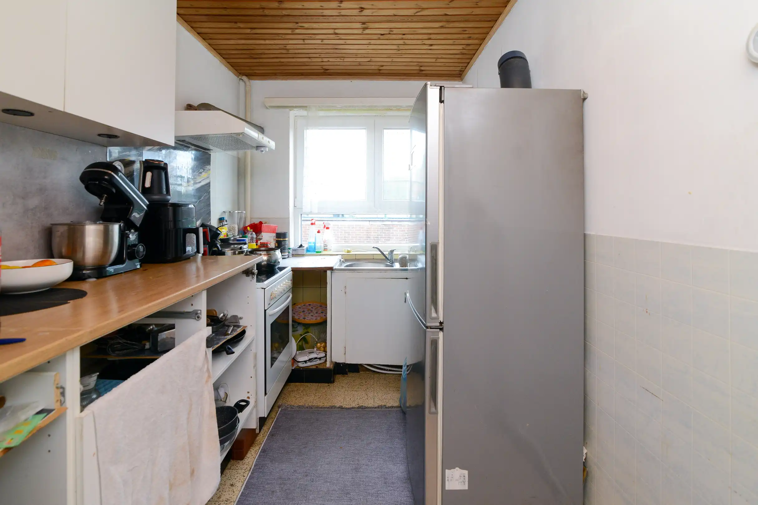 Appartement met 2 slaapkamers + kelderberging te Genk centrum foto 6