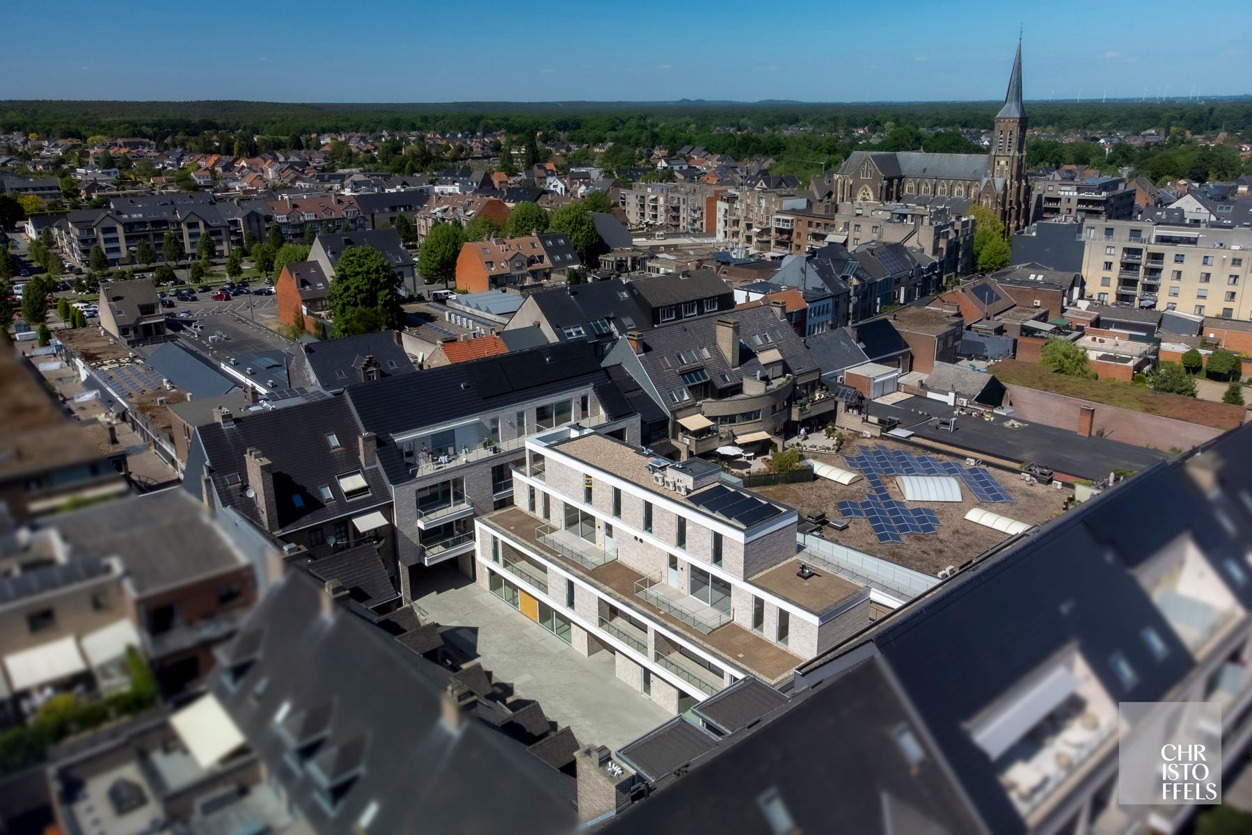 TE HUUR - Nieuwbouw 2-slaapkamerappartement in hartje Lanaken! foto 14