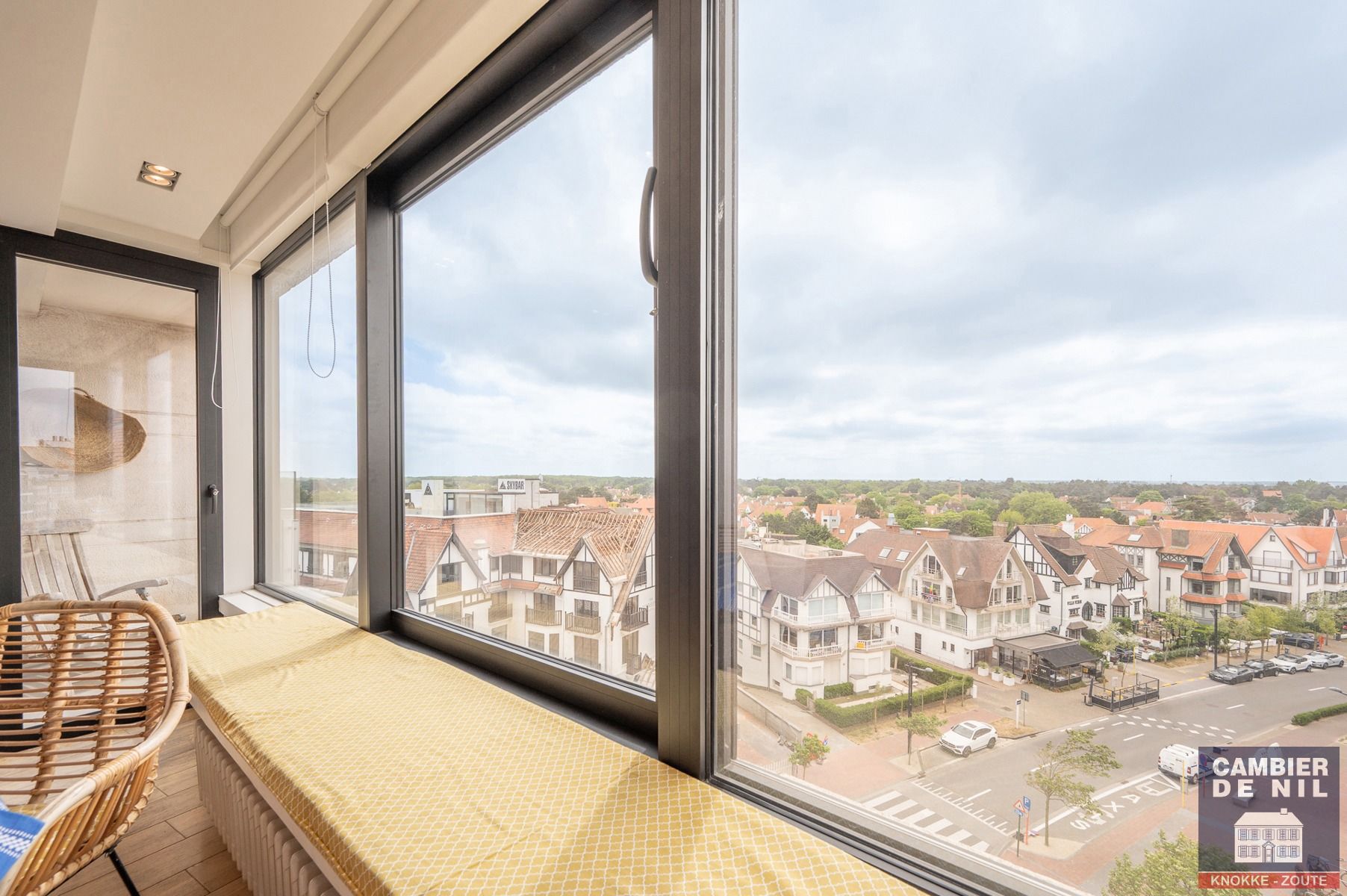 Instapklaar, lichtrijk en gemeubeld appartement aan het Albertplein foto 7