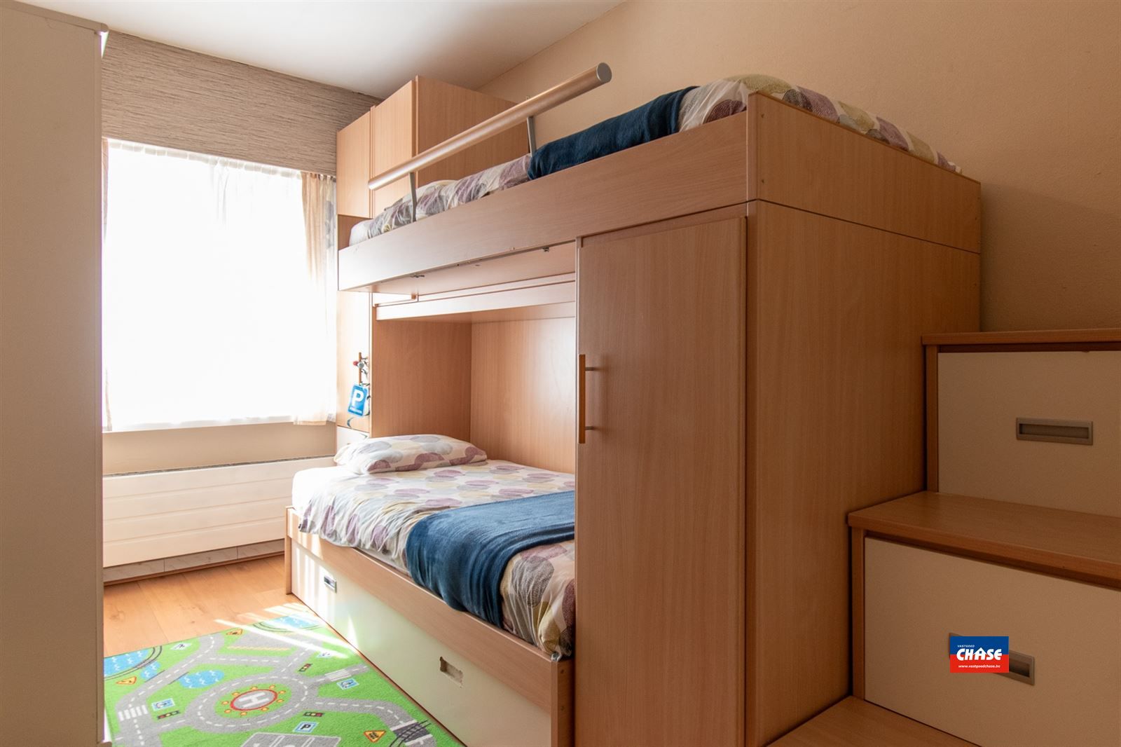 Gelijkvloersappartement met 2 slaapkamers, groot terras en autostaanplaats foto 9