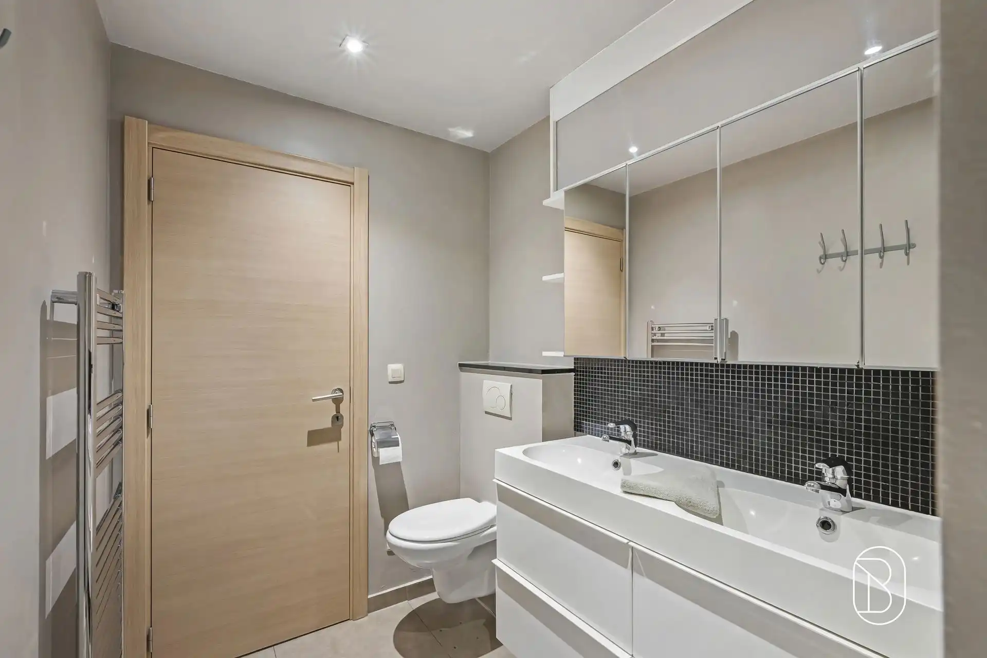 Leuk instapklaar huis met 2 SLK! foto 7